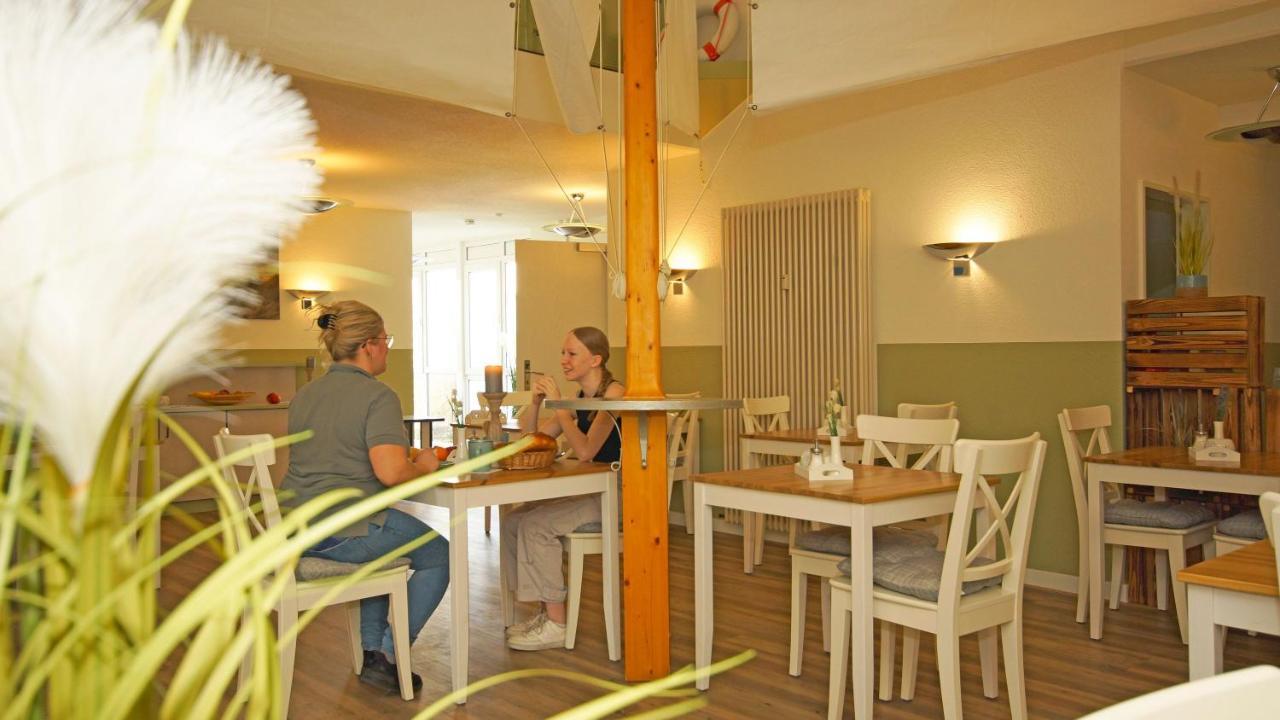 F-1010 Strandhaus Moenchgut Bed&Breakfast Dz 27 Terrasse, Strandnah, Inkl Fruehstueck Lobbe Dış mekan fotoğraf